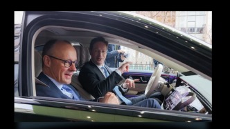 康林松陪同德国总理默茨访华，奔驰持续深化与中国科技企业合作