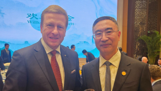 隨德國(guó)總理訪杭，寶馬董事長(zhǎng)與朱江明熱聊