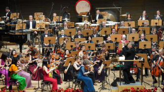 在纽约听见中国，余隆执棒纽约爱乐上演马年新春音乐会