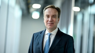 卷入爱泼斯坦案相关争议，世界经济论坛总裁布伦德宣布辞职