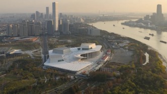 黄浦江，歌剧院，24小时屋顶公园