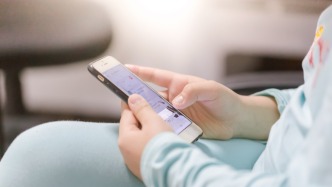 两会前瞻｜如何给未成年人撑起清朗网络天空？人大代表有话说