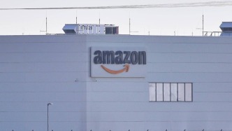 亚马逊CEO：产业界正经历转型期，未来许多岗位不再需要堆人力