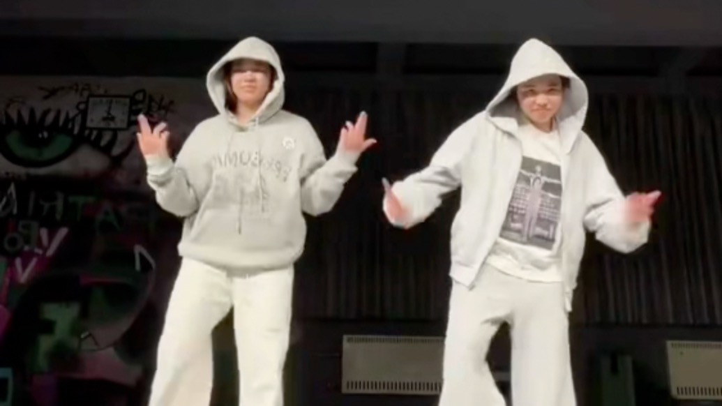 全紅嬋跳霹靂舞，不到半小時(shí)學(xué)會倒立”大招”