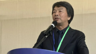 文学双周记｜刘震云获意大利文学奖，伊朗作家入围国际布克奖