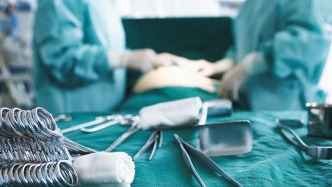 70岁后该不该手术取决于身体状况，高风险患者占术后死亡病例八成
