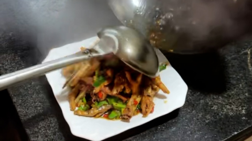 對(duì)話“催開門意外帶火江西小炒店”博主：與老板素不相識(shí)，意外走紅我們都很懵圈