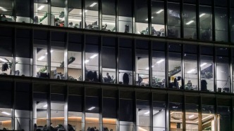 陆铭委员：要减少过度加班，呼吁社会达成共识