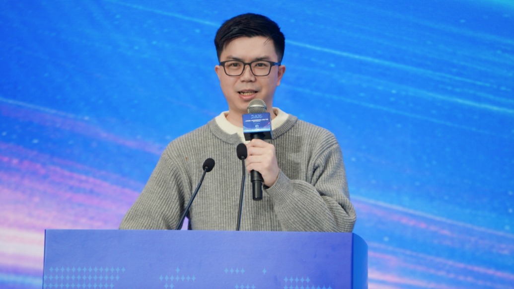 彭志輝：人形機(jī)器人產(chǎn)業(yè)規(guī)模將是手機(jī)數(shù)量乘以汽車價格的級別