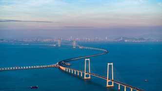 刘结一谈粤港澳大湾区：路相通、城相融、心相连，世界级城市群正崛起