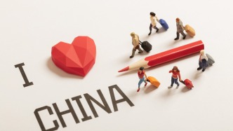 王煜委员：中国免签政策不断放宽，呼吁加大海外推广力度