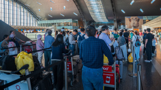 近8000名外国游客被困卡塔尔