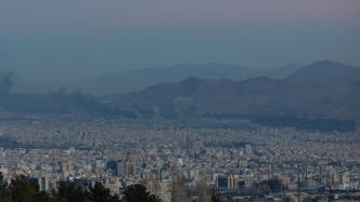 從伊朗撤離的25名中國(guó)公民經(jīng)土庫(kù)曼斯坦啟程回國(guó)