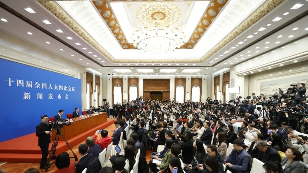 娄勤俭:中欧之间没有根本利害冲突和地缘政治矛盾