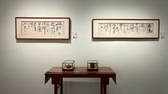 85岁吴颐人书画印在闵行塘湾展出