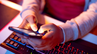 金不换代表建言：严禁未满16周岁未成年人注册主播