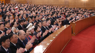 十四届全国人大四次会议举行预备会议