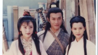 为什么这一代读者会讨论“杨过爱不爱郭芙”？