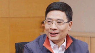小浪花跑两会丨周云杰回应走红后做自媒体： 是为了更好地理解用户