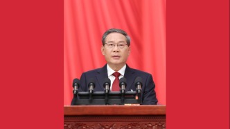 国务院总理李强代表国务院，向十四届全国人大四次会议作政府工作报告
