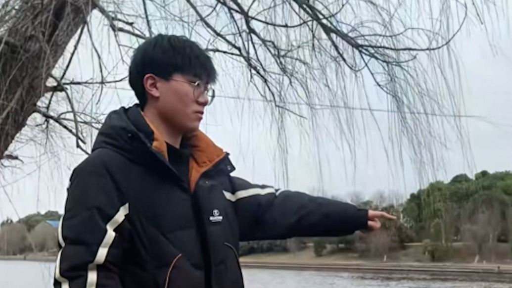 大學(xué)生跳入冰冷河水救人，吉林大學(xué)點(diǎn)贊其見義勇為 