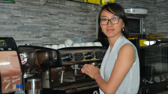 普林斯顿思想客｜专访邓婷：温州人为何成了意大利咖啡吧的新主理人？