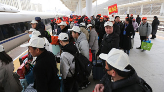 國(guó)鐵集團(tuán)：節(jié)后累計(jì)開(kāi)行“點(diǎn)對(duì)點(diǎn)”務(wù)工專(zhuān)列超60列