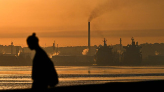 美国石油封锁倒逼古巴能源转型，太阳能能否照亮“黑暗时刻”？