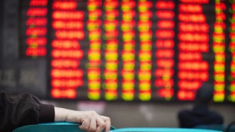 A股三大股指收涨：TMT行业集体走强，超4000股飘红