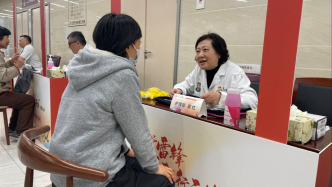 2026年上海市“学雷锋·文明实践我行动”主题活动暨第六届全国文明单位上海市第一人民医院义诊暖心启幕