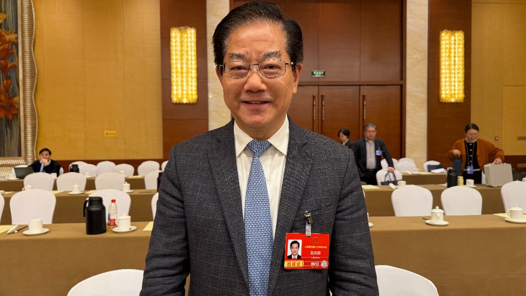 小浪花跑两会丨低幼儿童如何防控近视？范先群院士给出具体建议
