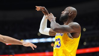 超越贾巴尔成为NBA历史进球榜第一，詹姆斯迎来“里程悲”