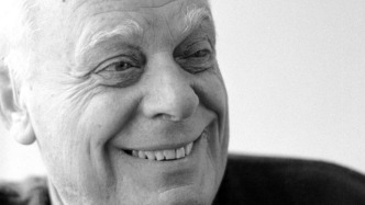 葡萄牙著名作家安圖內(nèi)斯逝世，他用一生書寫人類的痛苦與喜悅