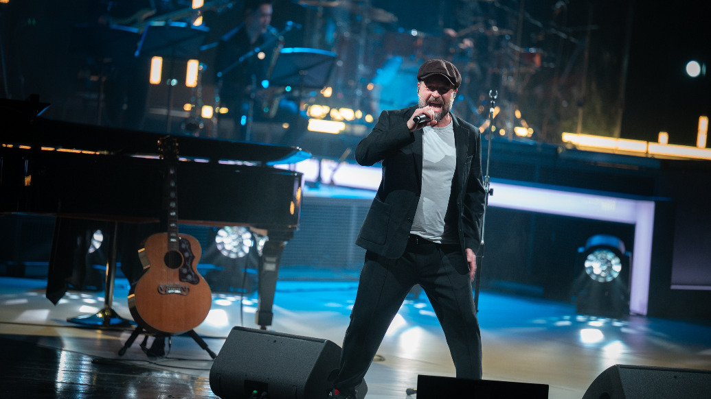 阿爾菲·博伊：因為一部爛劇，我才與《悲慘世界》結(jié)緣