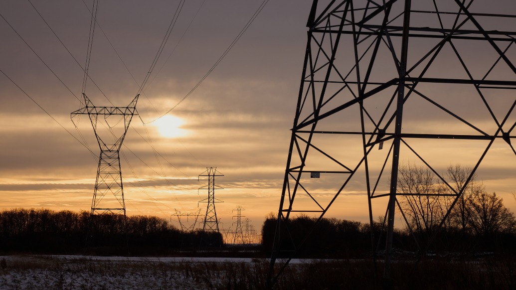 电价飙升催生“自发电”：美兴起DIY太阳能，管理处“灰色地带”