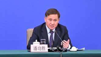 經(jīng)濟(jì)主題記者會｜央行行長：支持中央?yún)R金公司發(fā)揮類平準(zhǔn)基金的作用