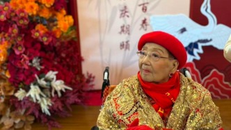 紀(jì)念｜“老舅媽”嫩娘百歲辭世，她被看作海派滑稽藝術(shù)“活化石”