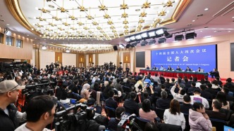 民政部部长：“十五五”末基本建成县乡村三级养老服务网络