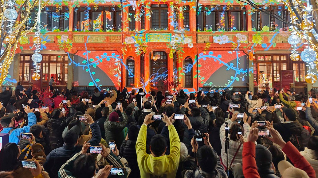 申观两会｜激活消费“主引擎”，内需市场如何进一步提质扩容？