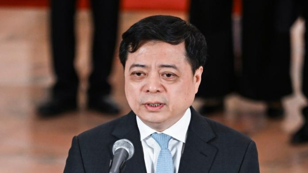 南存輝委員：每一臺(tái)生產(chǎn)設(shè)備的背后，都是成百上千家供應(yīng)商企業(yè)的緊密協(xié)同