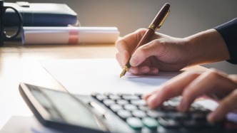 两会新华时评丨当好“铁管家”，理出好日子