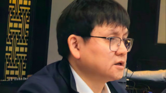 张文宏委员谈AI问诊：仅靠AI有风险，应坚持“医生主导、AI辅助”