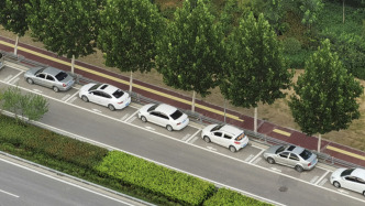 多地宣布停车费下调：降低起步价、延长免费时段，短时停放更划算