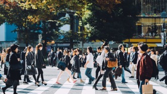 96年西安女孩辞掉铁饭碗，父亲让她租房住｜吴楠专栏