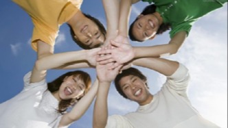 Nat子刊｜催產(chǎn)素如何讓大腦“社交優(yōu)先”？新研究鎖定“下丘腦-mPFC-杏仁核”關(guān)鍵環(huán)路