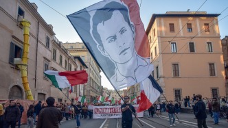 昆汀之死：“身份主义”暗流与法国的“柯克时刻”