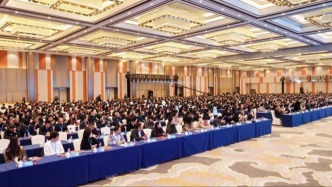 世友地板25周年盛典启幕，发布全健康白皮书引领行业升级