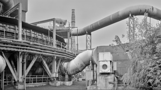 看展览｜在上海的工业景观里，看到火红年代的中国精神