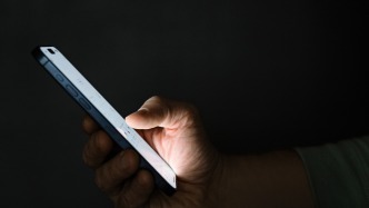 工人日报刊文：让保障“离线休息权”的两会“好声音”落到实处