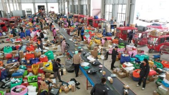 马上评｜纠正快递“投诉即扣费”，要用法治矫正算法